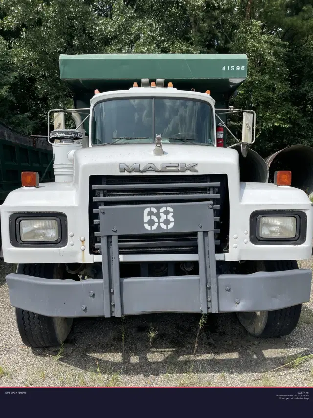 Image of Mack RD690S equipment image 2