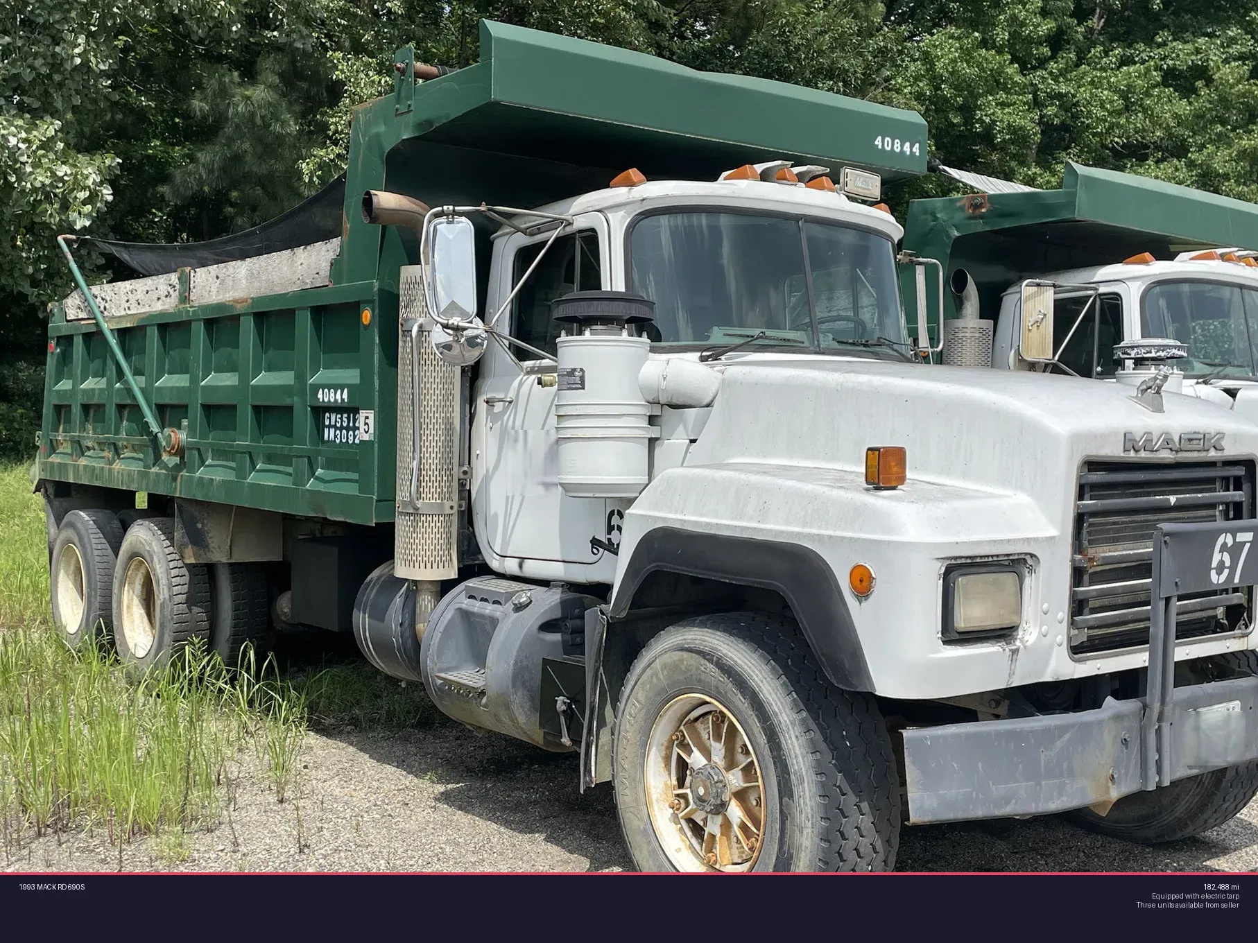 1993 Mack RD690S Equipment Image0