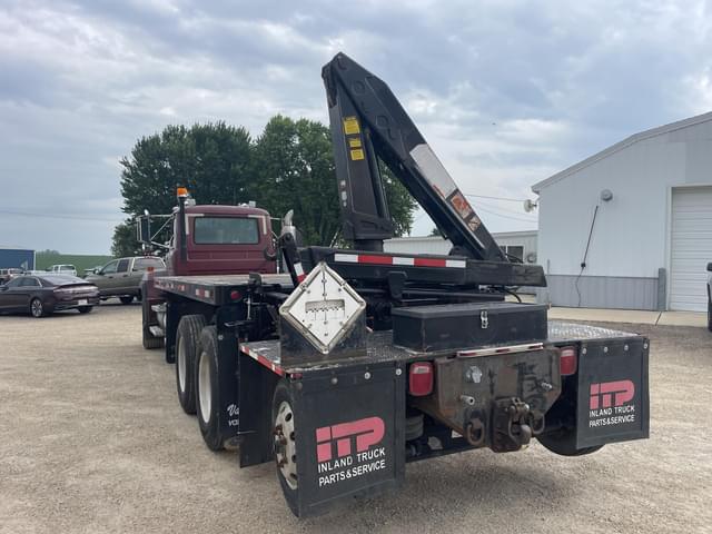 Image of Mack RD688S equipment image 2