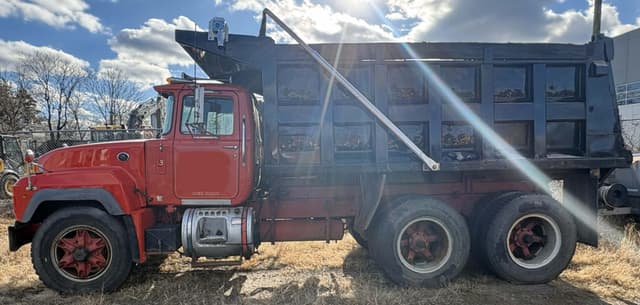 Image of Mack RD688SX equipment image 1