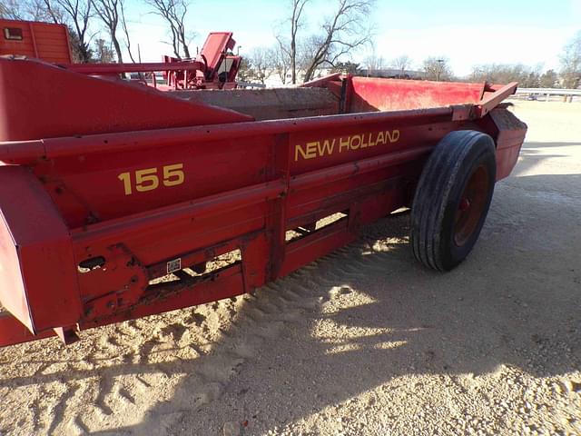 Image of New Holland 155 equipment image 3