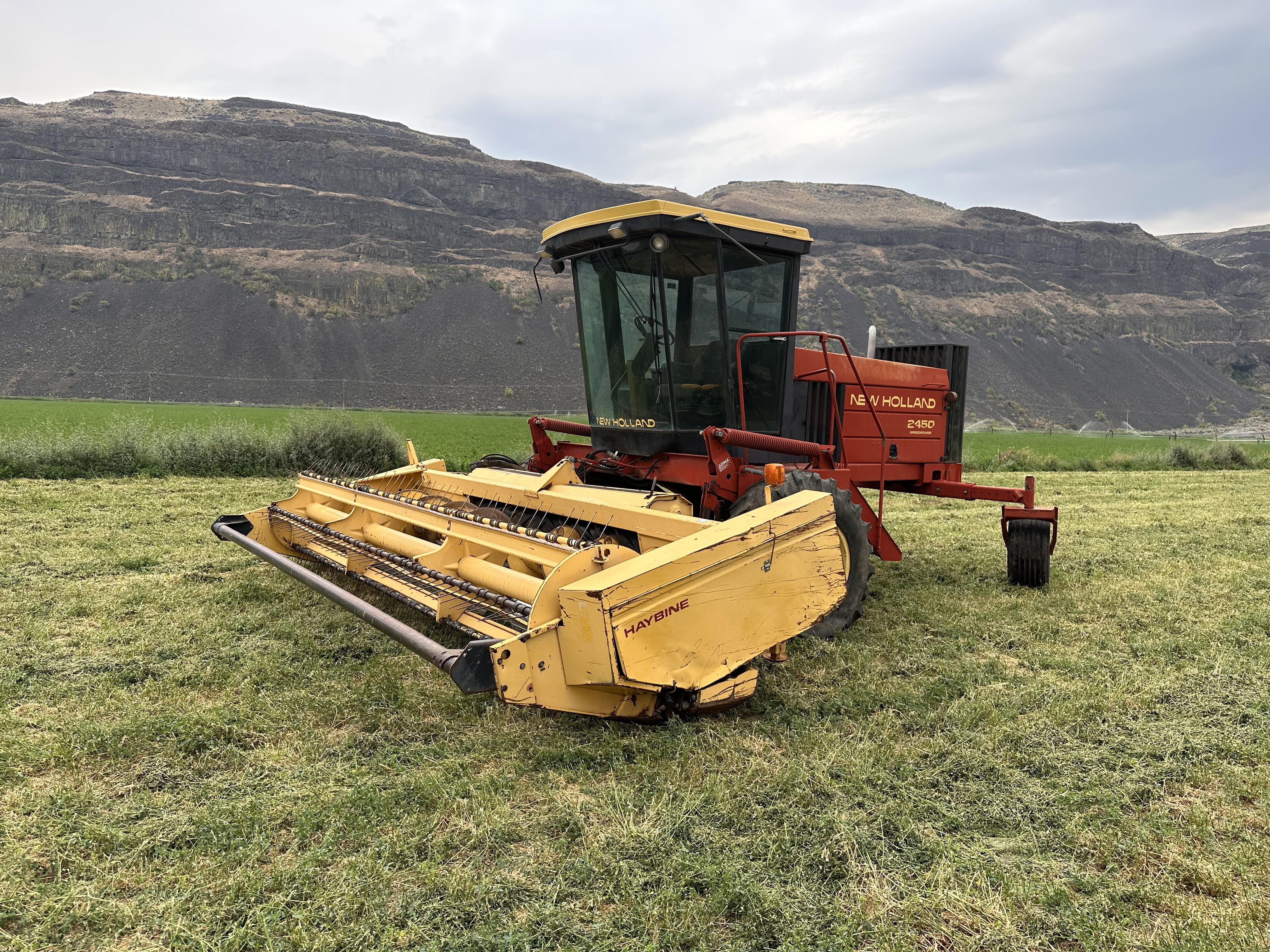 Main image New Holland 2450