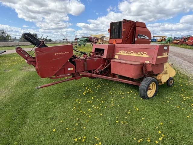 Image of New Holland 565 equipment image 4