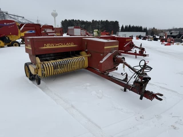 Image of New Holland 565 equipment image 2