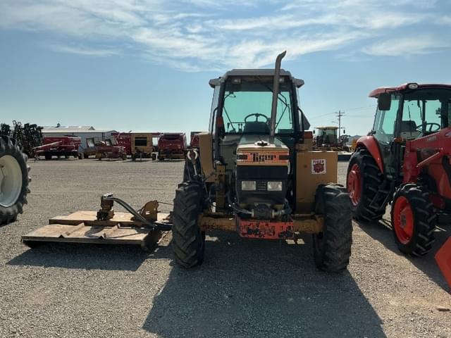 Image of New Holland 6640 equipment image 1
