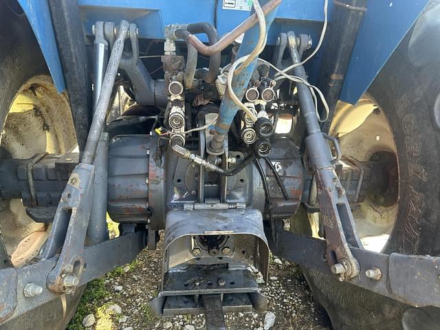Image of New Holland 7740 equipment image 2
