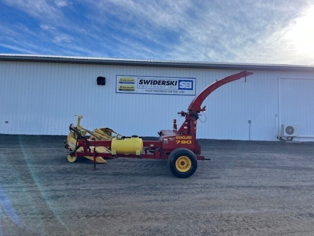 Main image New Holland 790