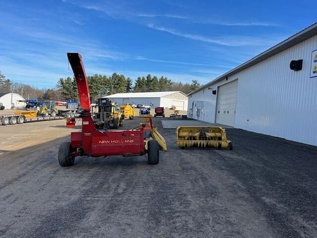 Image of New Holland 790 equipment image 3