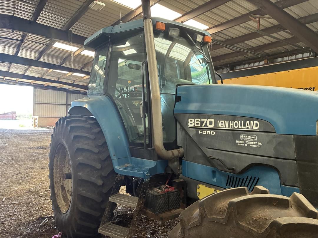 Image of New Holland 8670 Primary image