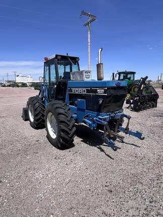 Image of New Holland 9030 equipment image 2