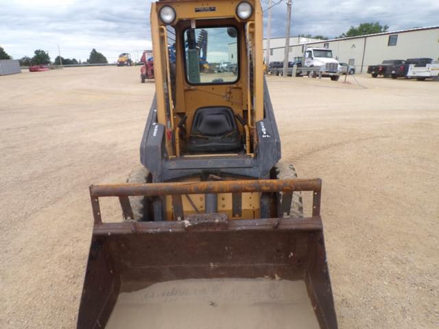 Image of New Holland L445 equipment image 2