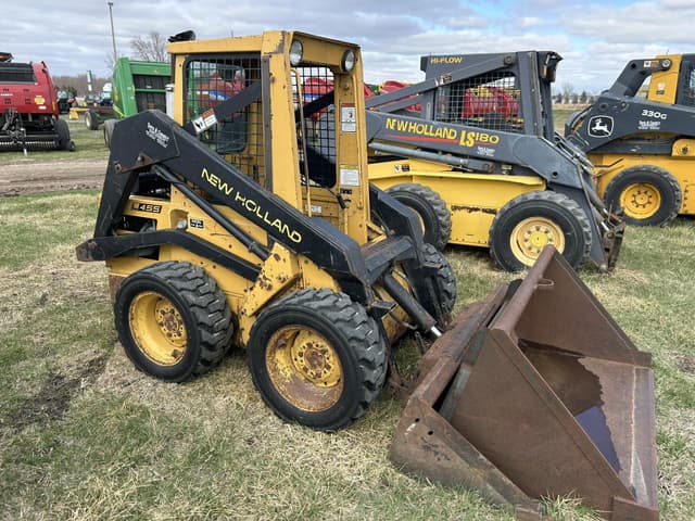 Image of New Holland L455 equipment image 1