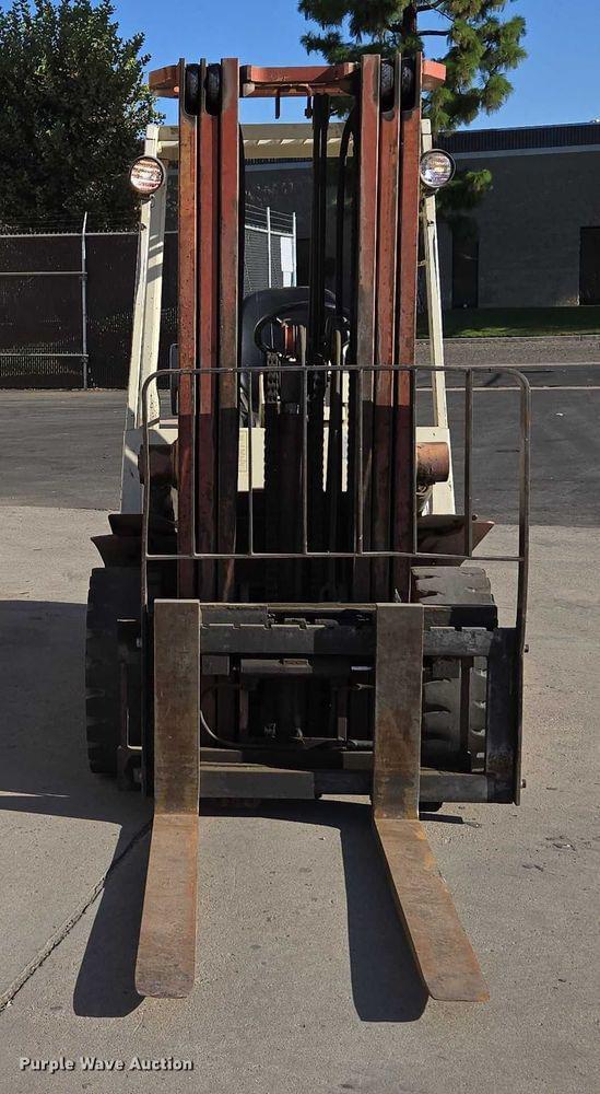 Image of Nissan 60 equipment image 1