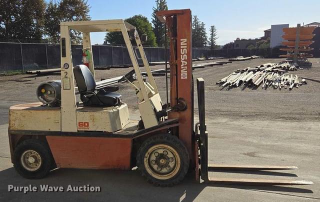 Image of Nissan 60 equipment image 3