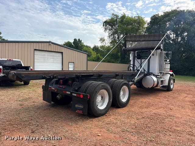 Image of Peterbilt 357 equipment image 4