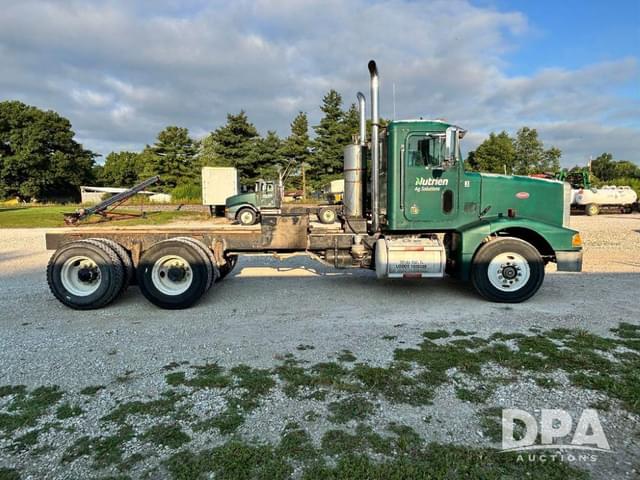 Image of Peterbilt 377 equipment image 3