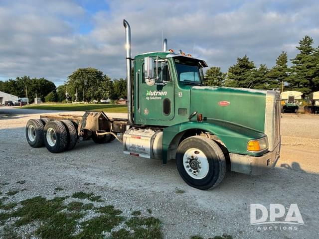 Image of Peterbilt 377 equipment image 1