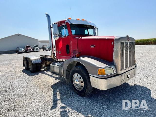 Image of Peterbilt 377 equipment image 4