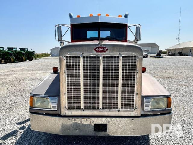 Image of Peterbilt 377 equipment image 2