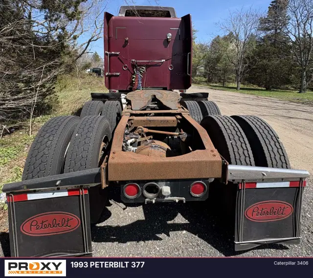 Image of Peterbilt 377 equipment image 3