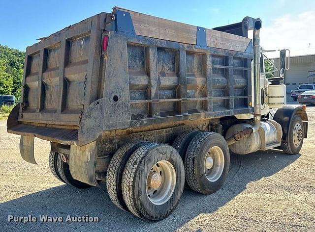 Image of Peterbilt 378 equipment image 4