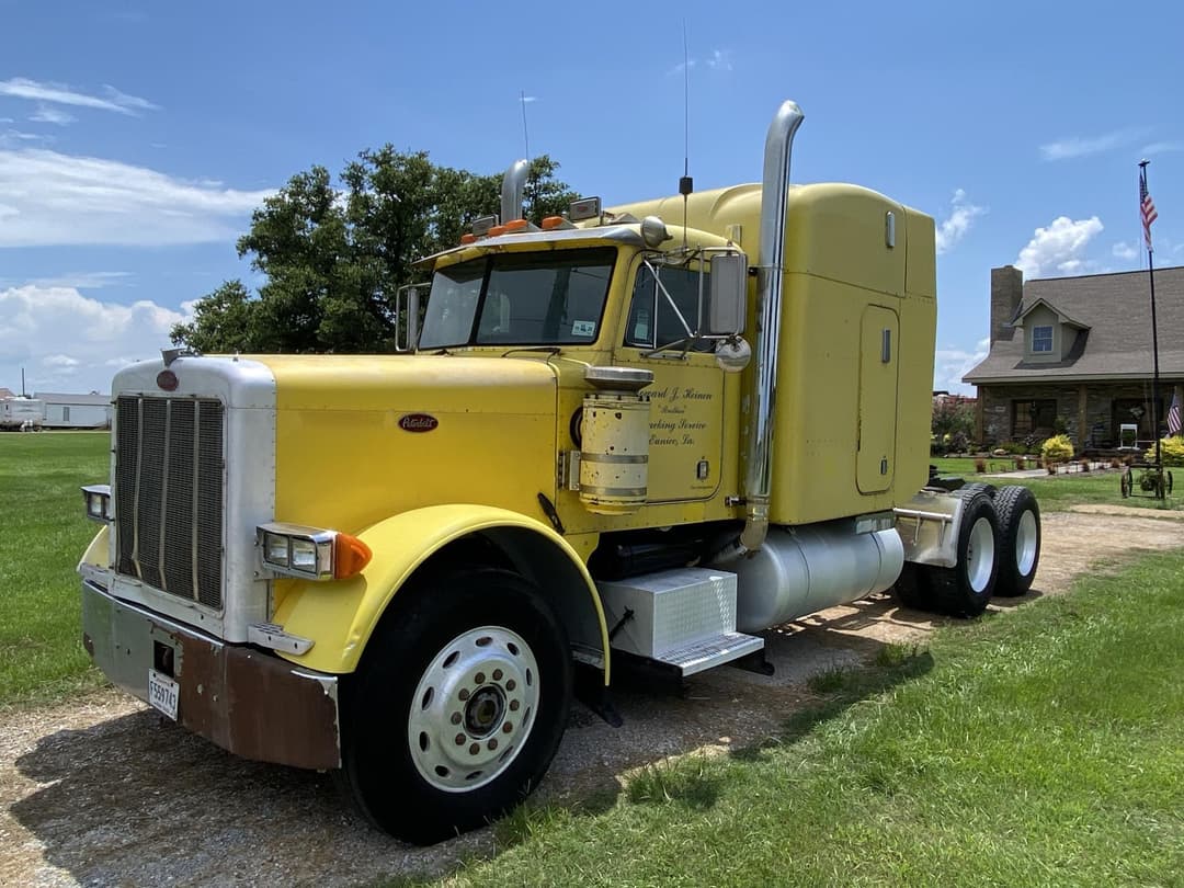 Image of Peterbilt 379 Primary image
