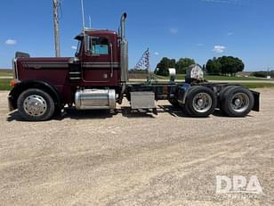 Main image Peterbilt 379 28