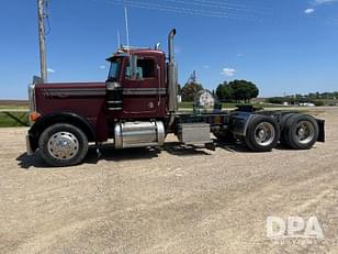 Main image Peterbilt 379 29