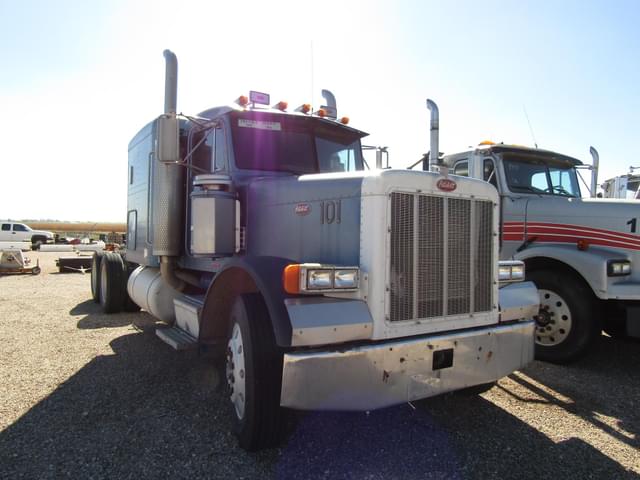 Image of Peterbilt 379 equipment image 2