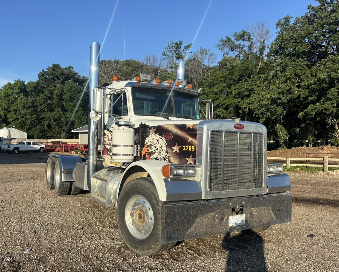 Image of Peterbilt 379 Primary image