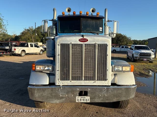 Image of Peterbilt 379 equipment image 1