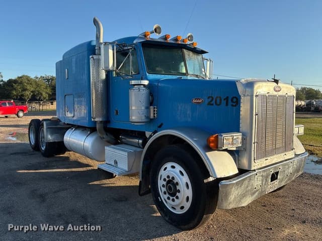 Image of Peterbilt 379 equipment image 2