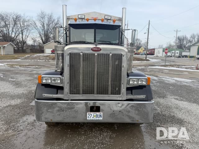 Image of Peterbilt 379 equipment image 3