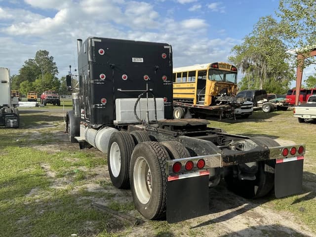 Image of Peterbilt 379 equipment image 2
