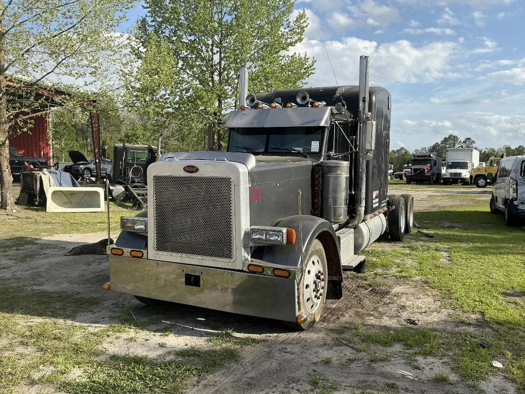 Image of Peterbilt 379 Primary image