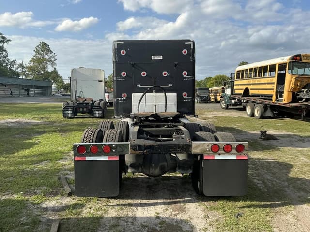 Image of Peterbilt 379 equipment image 3