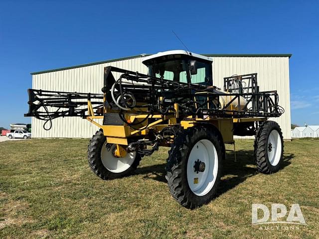 Image of Ag-Chem RoGator 664 equipment image 1