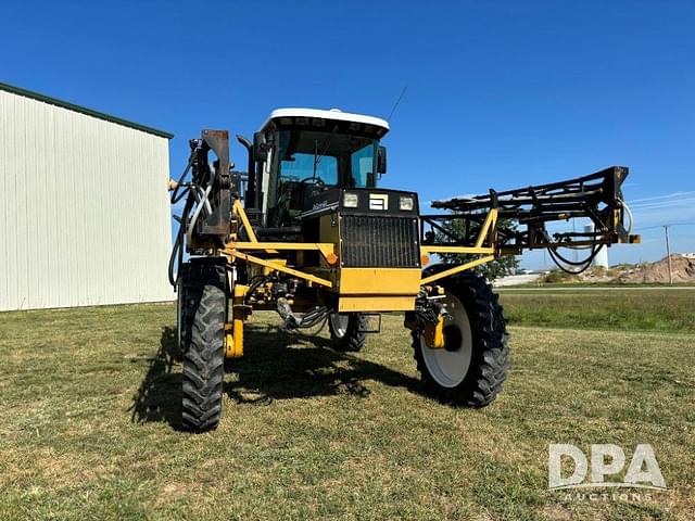 Image of Ag-Chem RoGator 664 equipment image 4