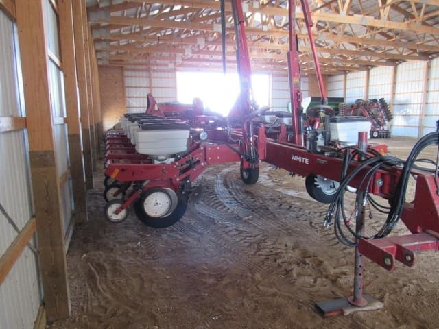 Image of White 6180 equipment image 4