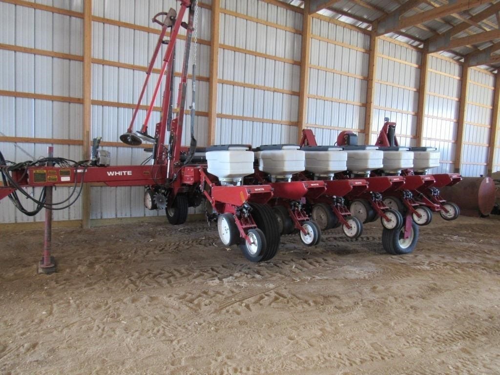 1993 White 6180 Equipment Image0