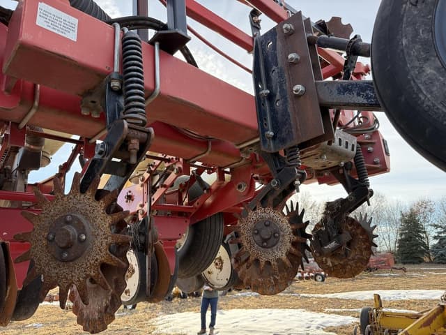 Image of White 6700 equipment image 3