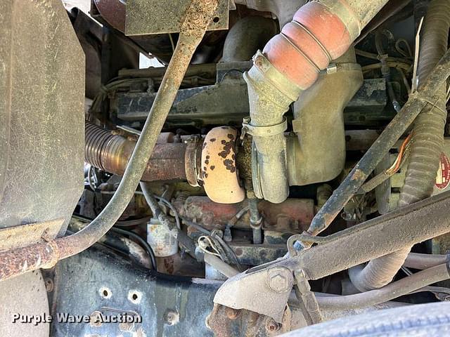 Thumbnail image White GMC Undetermined 45