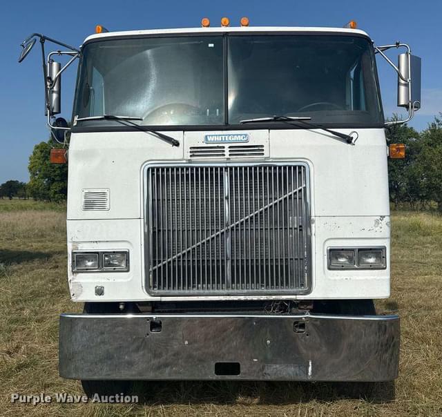 Image of White GMC equipment image 1