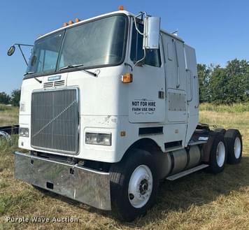 Main image White GMC