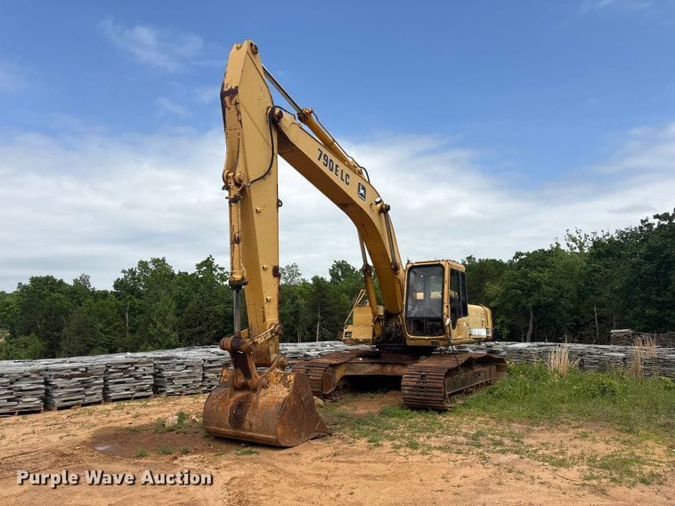1994 John Deere 790ELC Equipment Image0