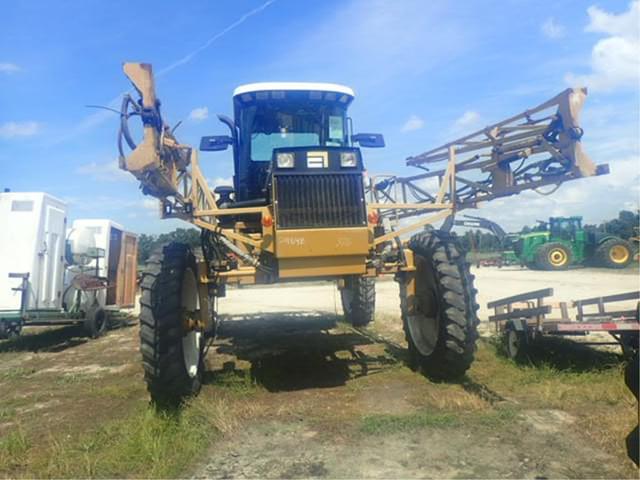 Image of Ag-Chem RoGator 664 equipment image 2