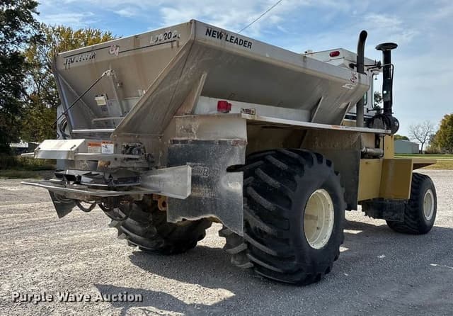Image of Ag-Chem Terra-Gator 1844 equipment image 4