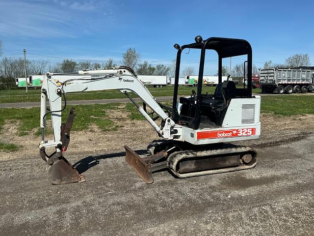 Image of Bobcat 325 equipment image 1