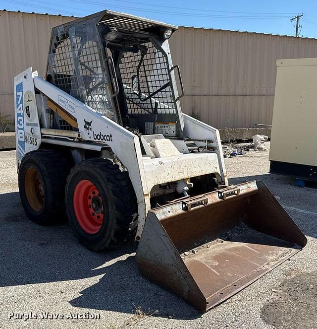 Image of Bobcat 743B equipment image 2