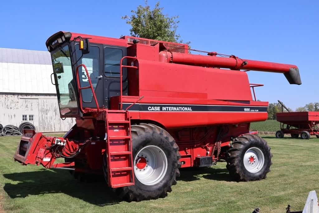 Image of Case IH 1666 Primary image